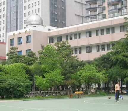 吴江市青云中学