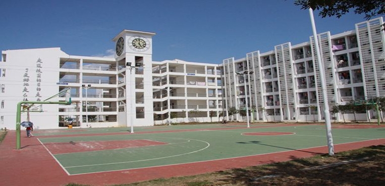 三亚理工职业学院