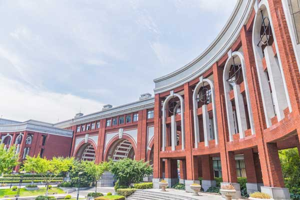 湖南工业职业技术学院