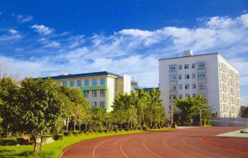 本溪市南芬区下马塘满族镇中学