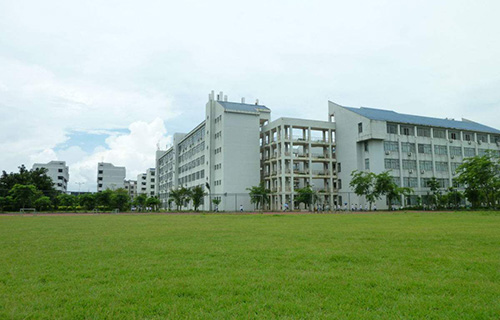 四川美术学院附属中学