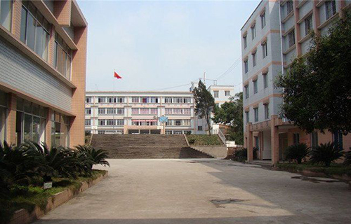 施秉县甘溪中学