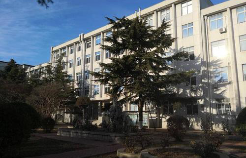 昆明市东川区新田学区新田中学