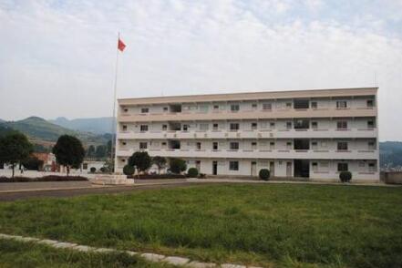 桐梓县官仓镇太平中学