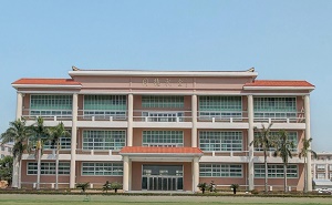 汕头金堡中学