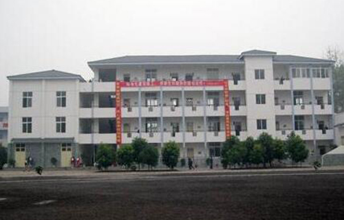 成都市青白江中学