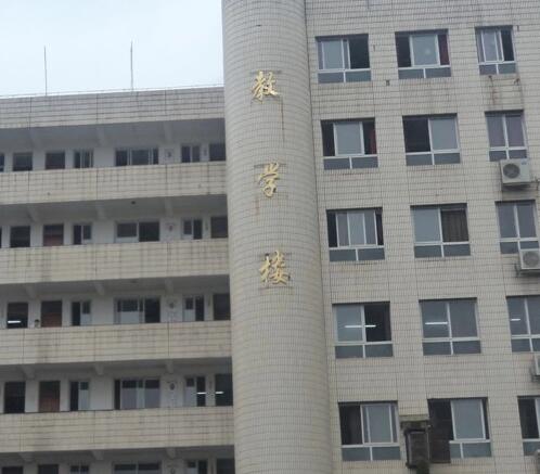 辽宁省庄河六高中