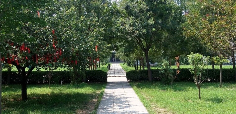 北京经贸职业学院