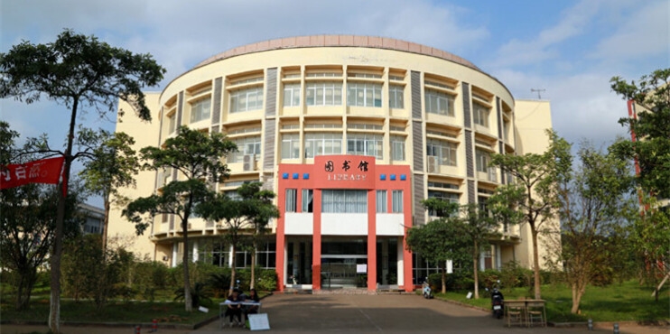 广西英华国际职业学院
