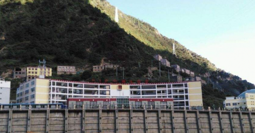 四川雅江中学